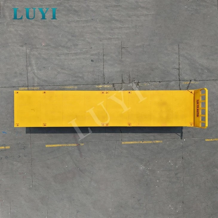 Sturdy 4 Axle 80 Ton Semi Flatbed Trailer price
